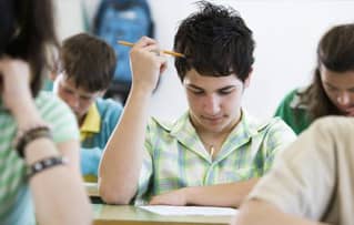 迎难而上 为“大班额”消肿