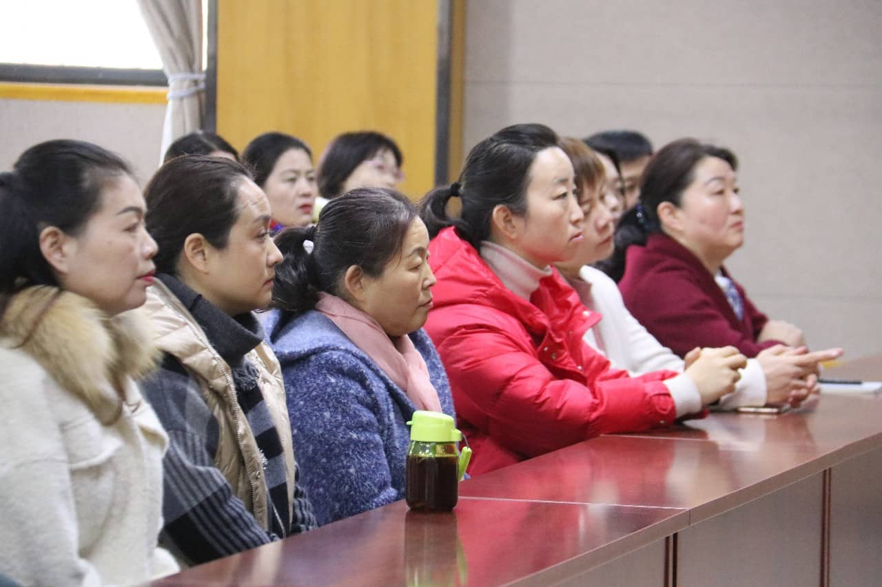 携手同心谋发展，家校合力育英才 ——郑州新奇中学召开家长委员会会议